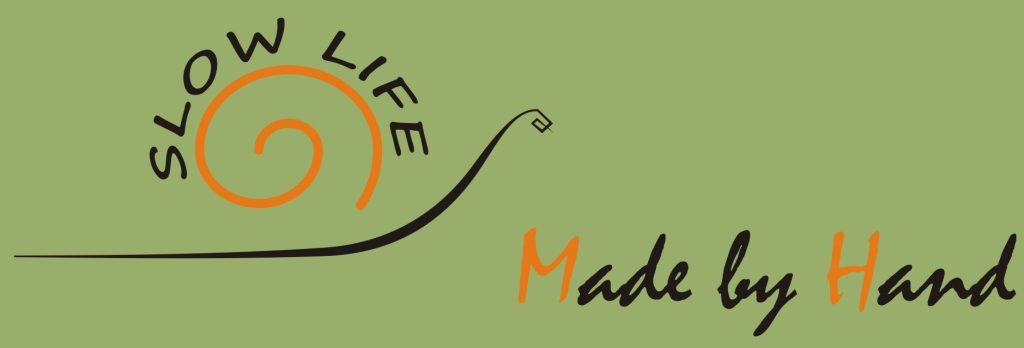 Logo ślimak Made By Hand