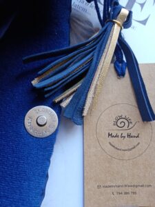 wnętrze torebki na szydełku handmade z zapięciem na magnes